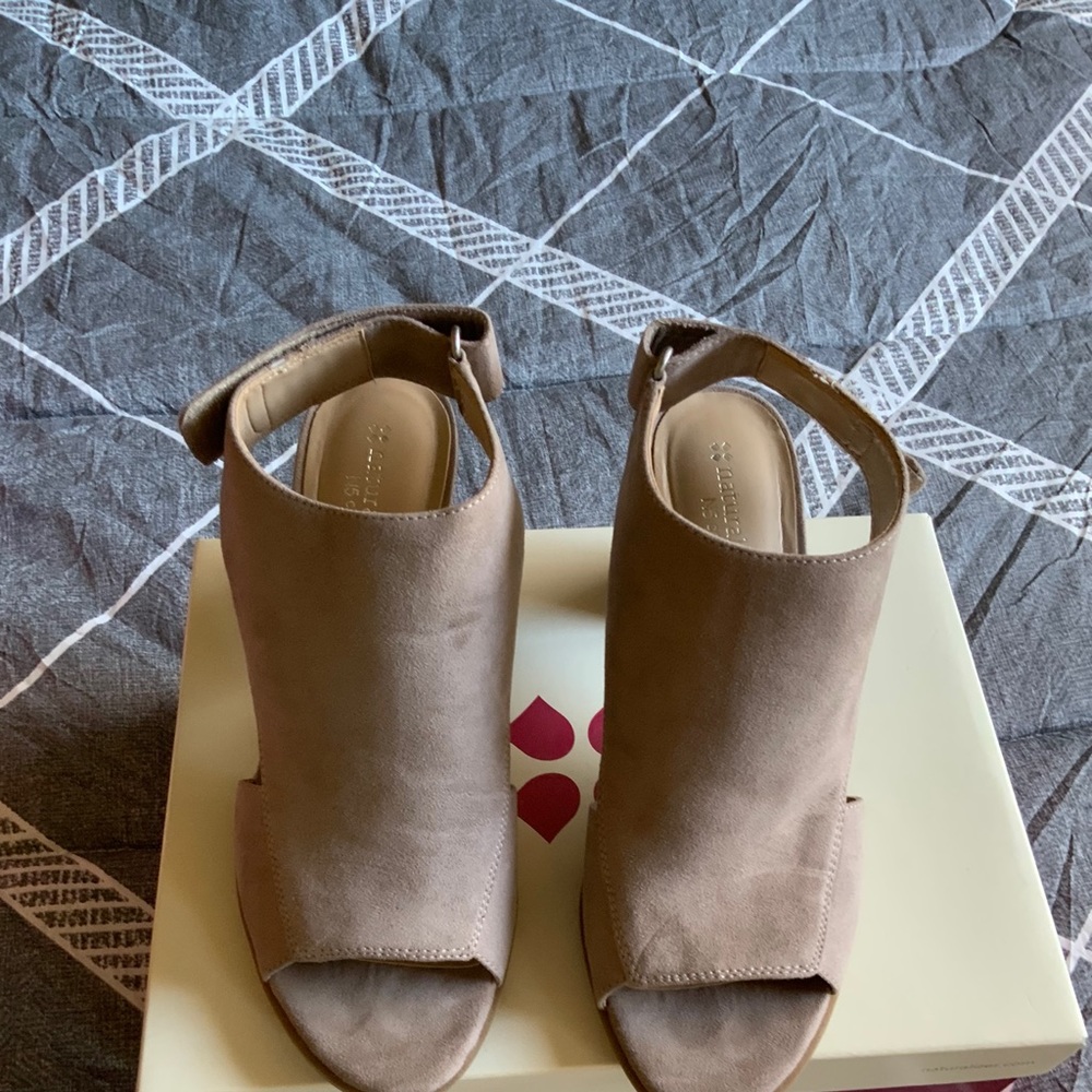 Opened Toes Shoes